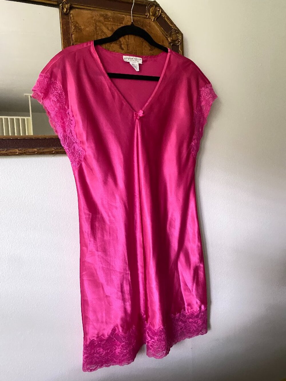 Vintage y2k Hot Pink Satin Half Slip Lace Summer Carrie Bradshaw Medium